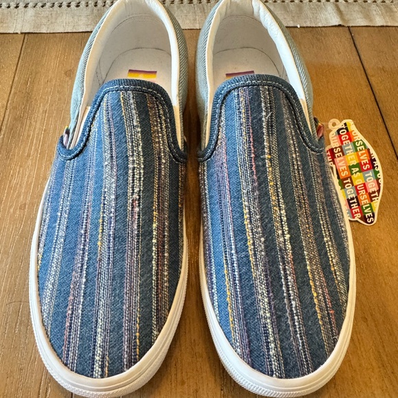Vans Off The Wall Denim Jeans Slip On PRIDE Sneakers, NWT Women’s 8.5 (EUR 38.5) - Picture 5 of 15